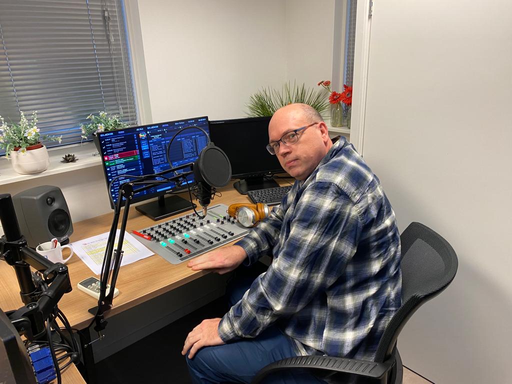 Erik Beks voortaan elke vrijdag op Rivierenland Radio met Weekend Vibes!